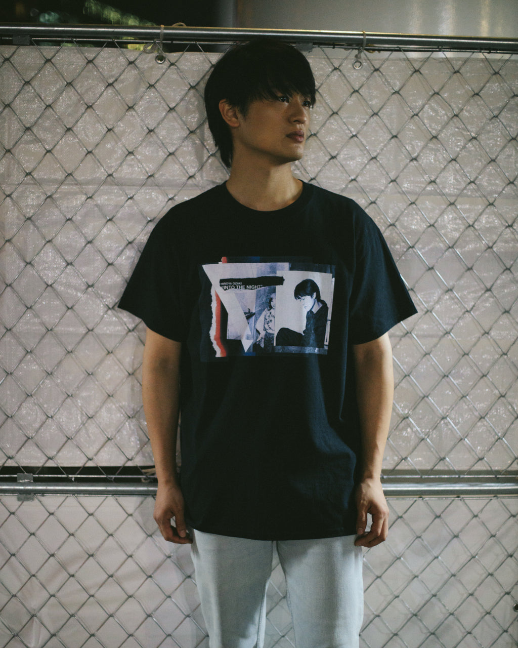 INTO THE NIGHT Tシャツ